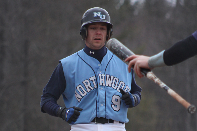 Baseball Falls To Wayne State 18-8