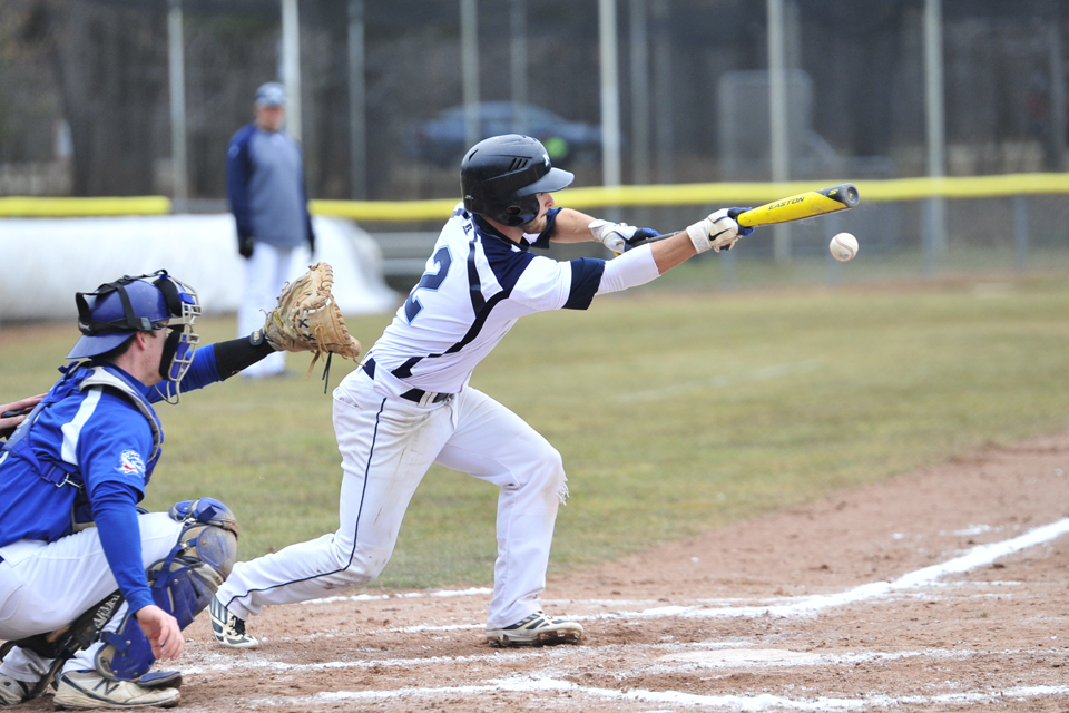Baseball Earns Doubleheader Sweep Over Hillsdale