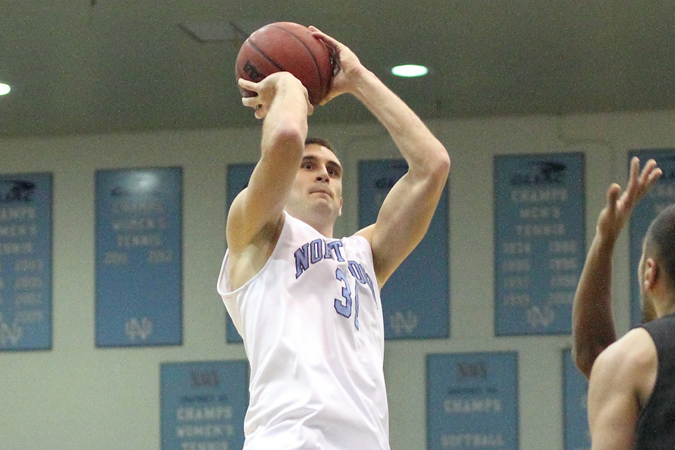 Men's Basketball Earns Dramatic 66-65 Win Over Ferris State