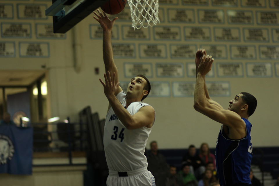 Men's Basketball Falls To No. 25 Lake Superior State 82-70