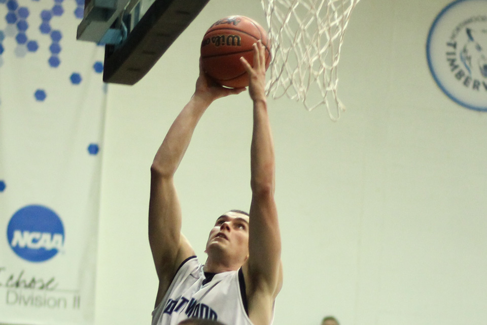 Men's Basketball Tops Winona State 59-58
