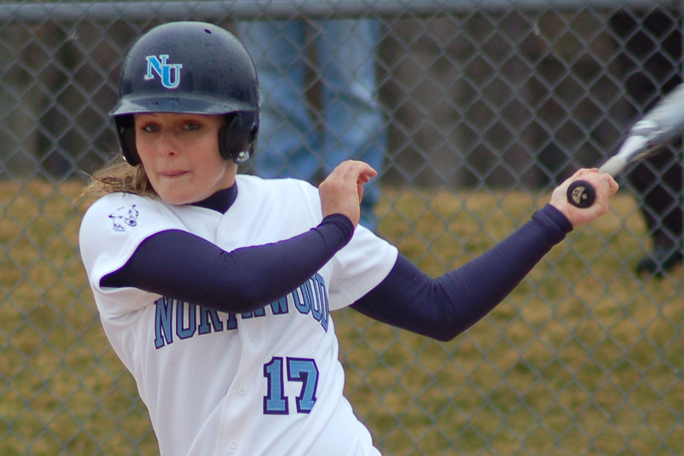 Softball Drops Pair At Wayne State
