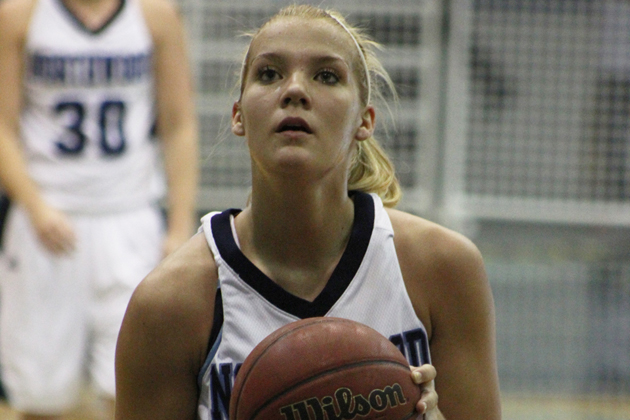 Women's Basketball Loses At Michigan Tech 70-57