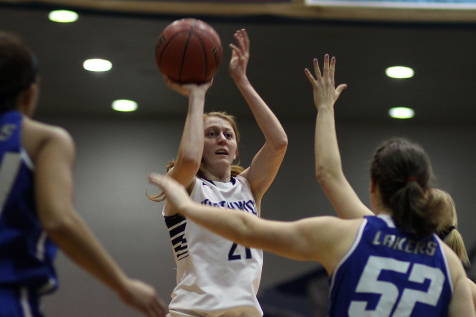 Women's Basketball Downs Grand Valley 73-64