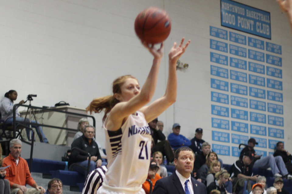Women's Basketball Falls To Findlay 84-76