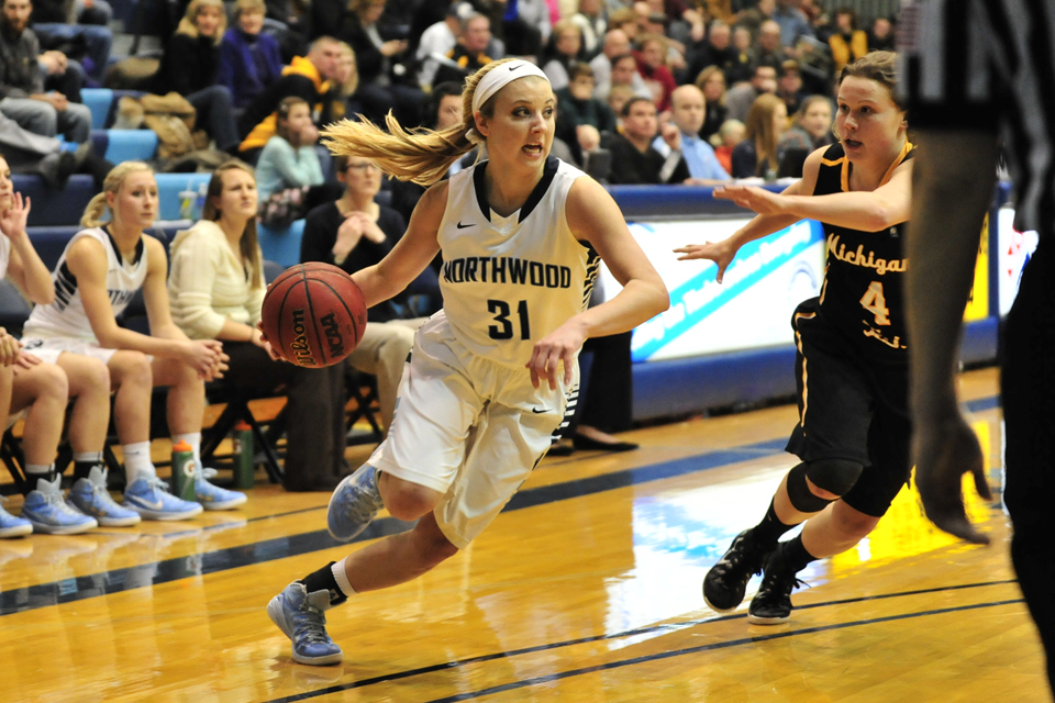 Women's Basketball Earns Dramatic 96-90 Overtime Win Over No. 8 Michigan Tech