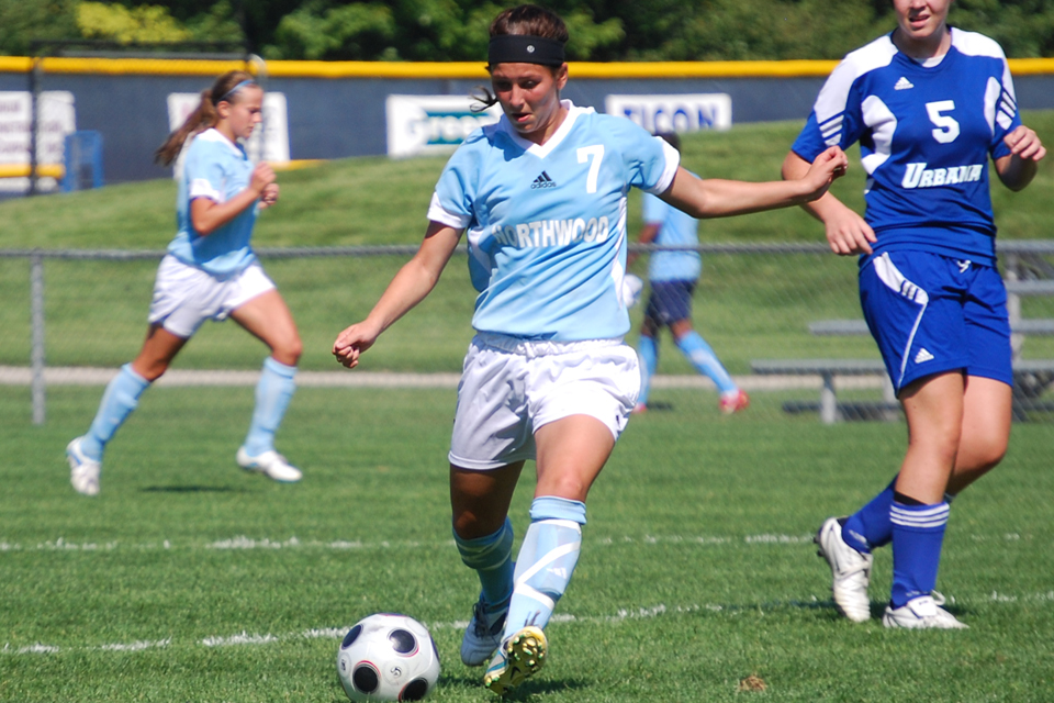 Women's Soccer Falls 4-1 At Saginaw Valley State