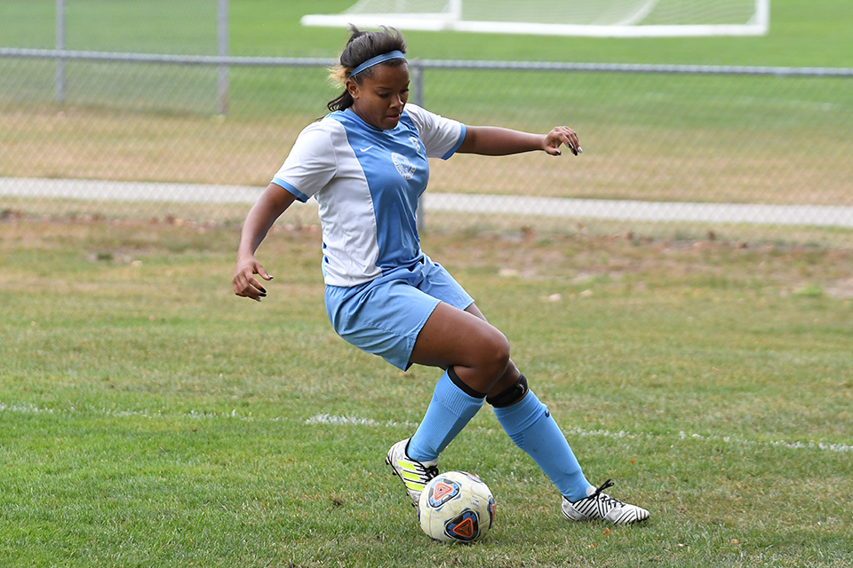 Women's Soccer Falls To Ashland 3-0 In GLIAC Road Contest