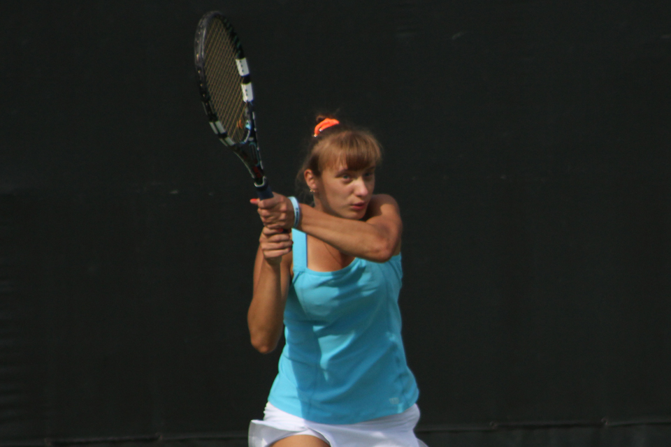 Women's Tennis Defeats Indianapolis 6-3